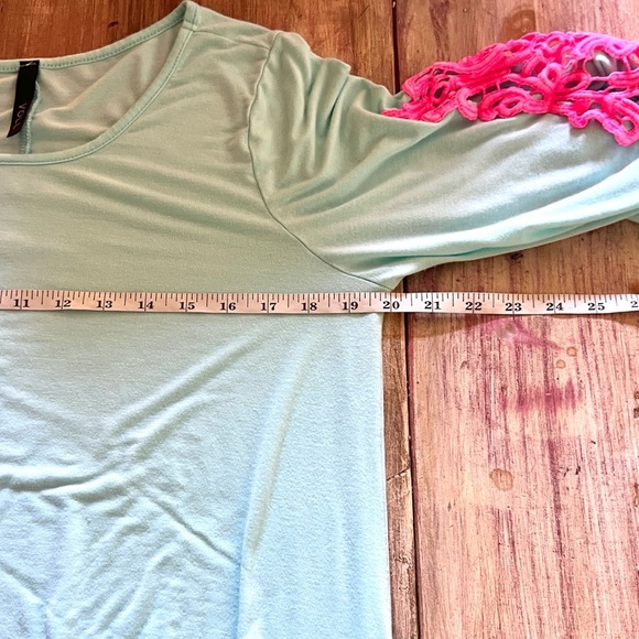 VOLL,Seafoam Tunic/Cover-Up,Fuscia S
Embroidery PLUS New Matching Wrap,Size Med - Picture 5 of 12
